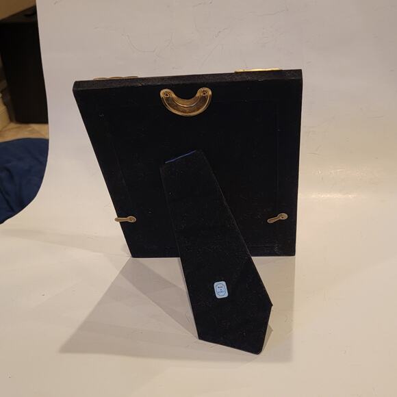 Silver Brass 5x7 Picture Frame – Polished Metal Tabletop Photo Holder - Picture 10 of 10